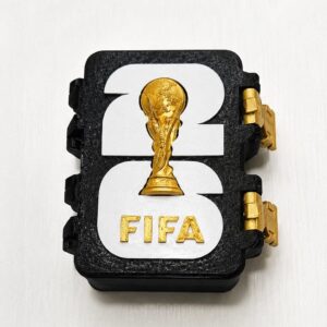 Caixa Porta Figurinhas Copa do Mundo 2026, Estojo Organizador Preto com Travas Douradas, Tema Futebol